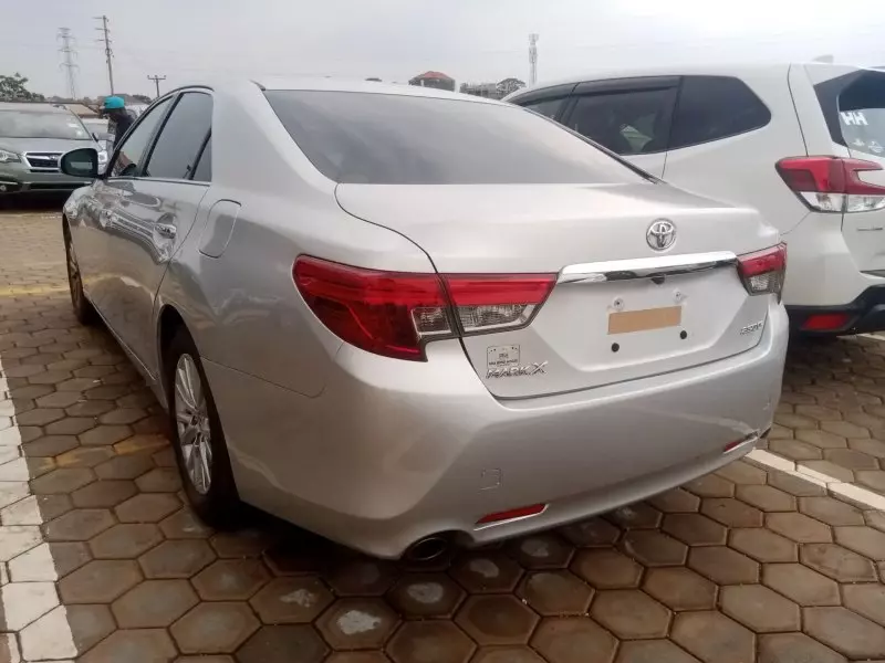 Toyota Mark X   - 2013