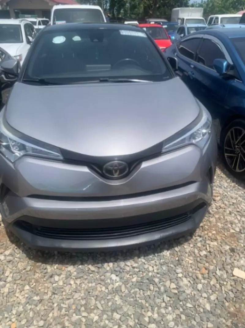 Toyota CH-R   - 2018