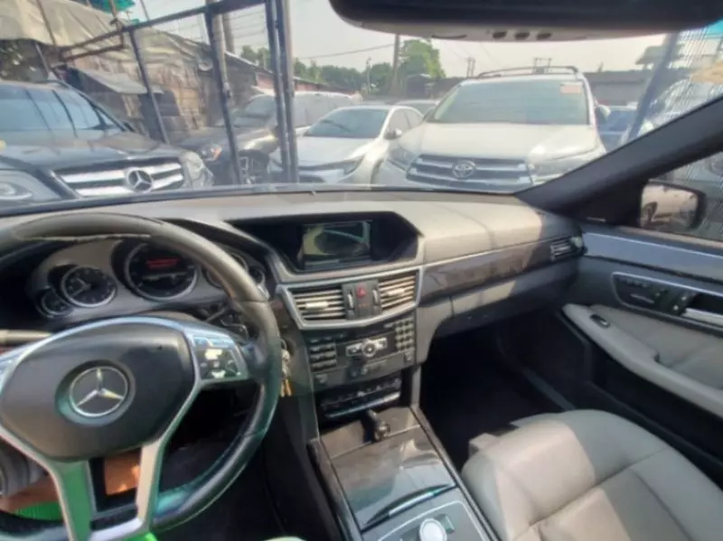 Mercedes-Benz E350 - 2013