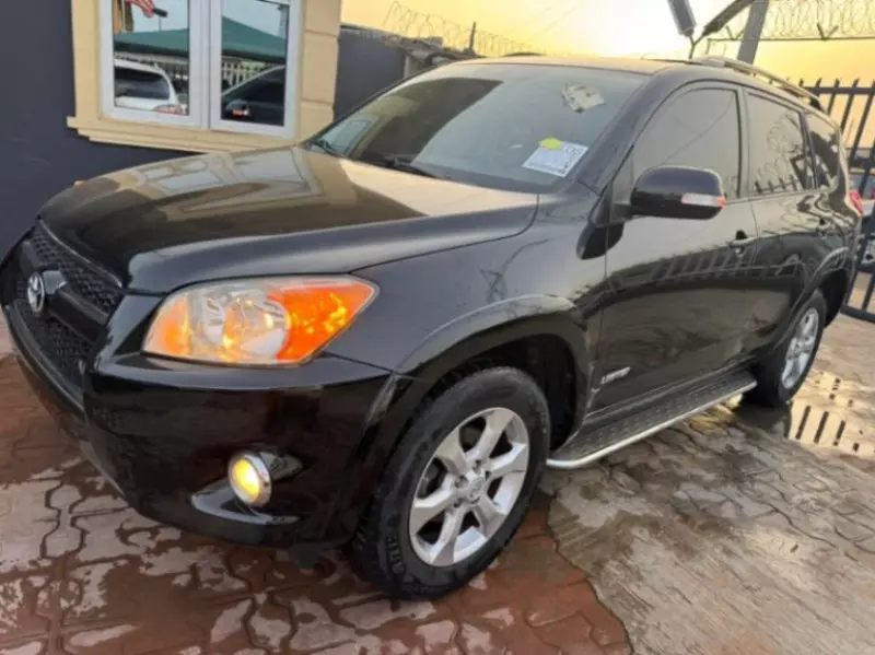 Toyota RAV4   - 2010