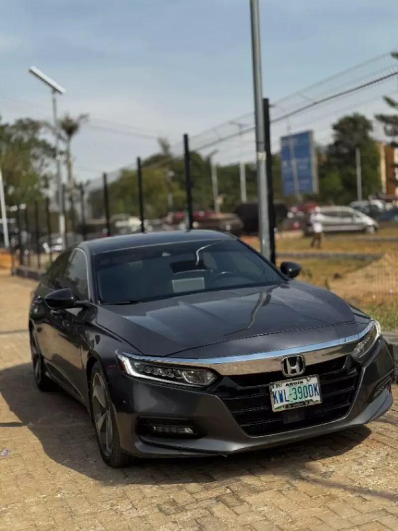 Honda Accord   - 2018