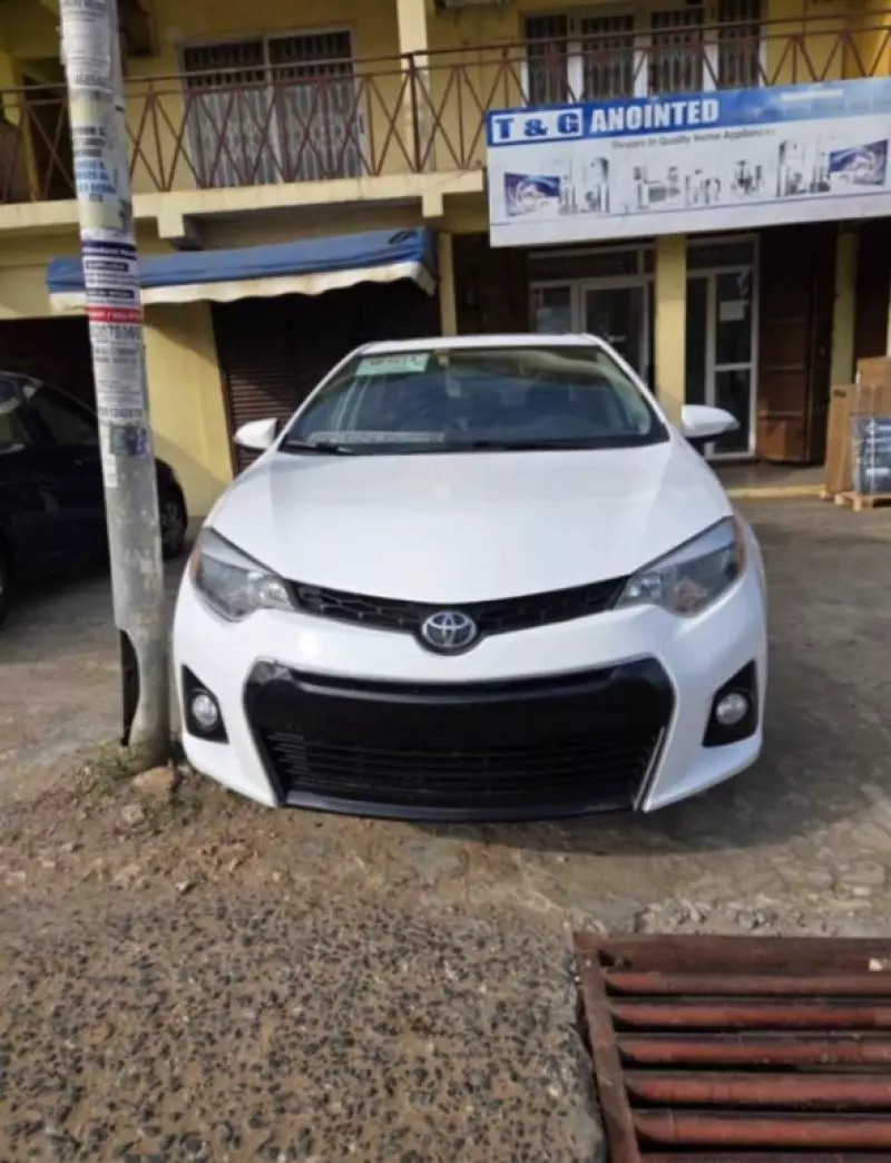 TOYOTA Corolla   - 2019