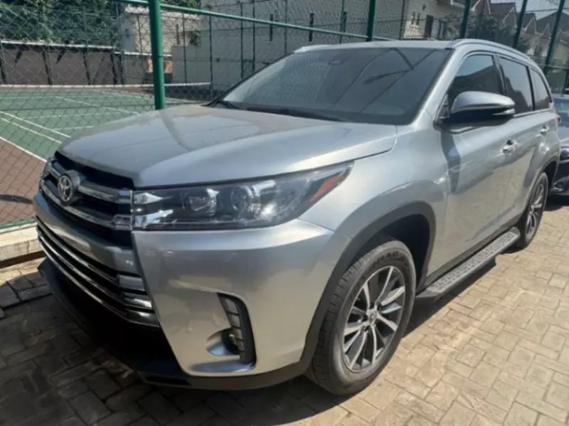 TOYOTA Highlander   - 2019