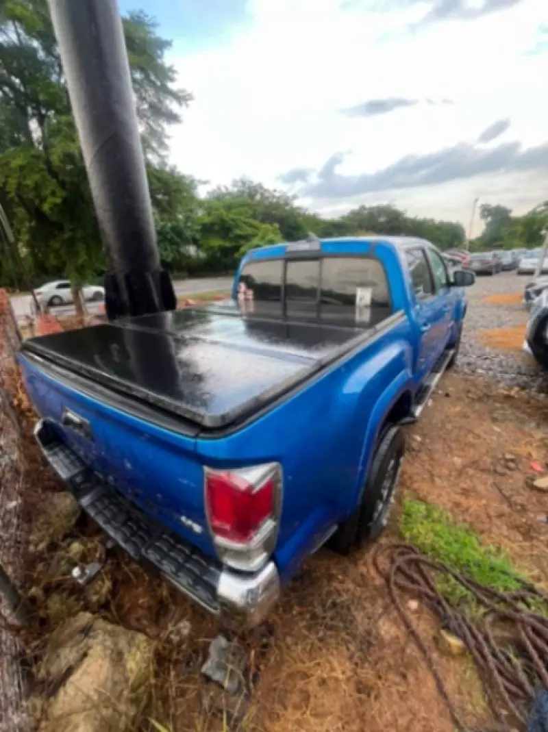 TOYOTA Tacoma   - 2017