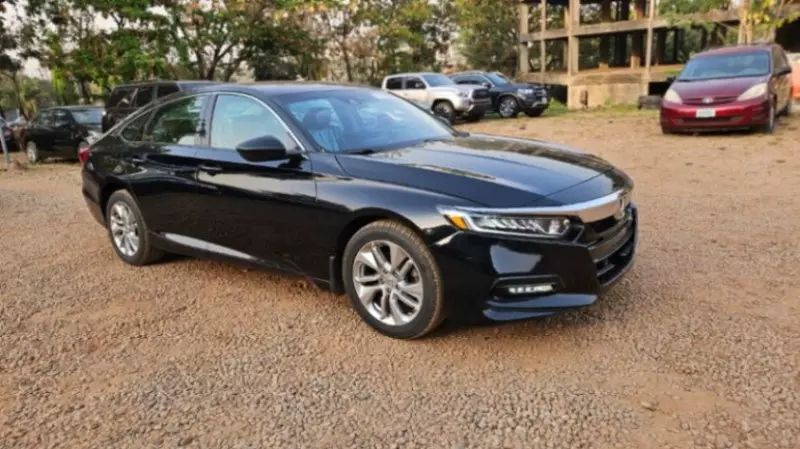 Honda Accord   - 2019