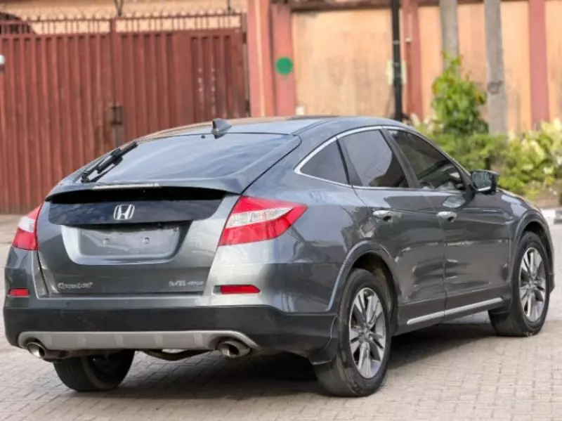 Honda Accord   - 2016