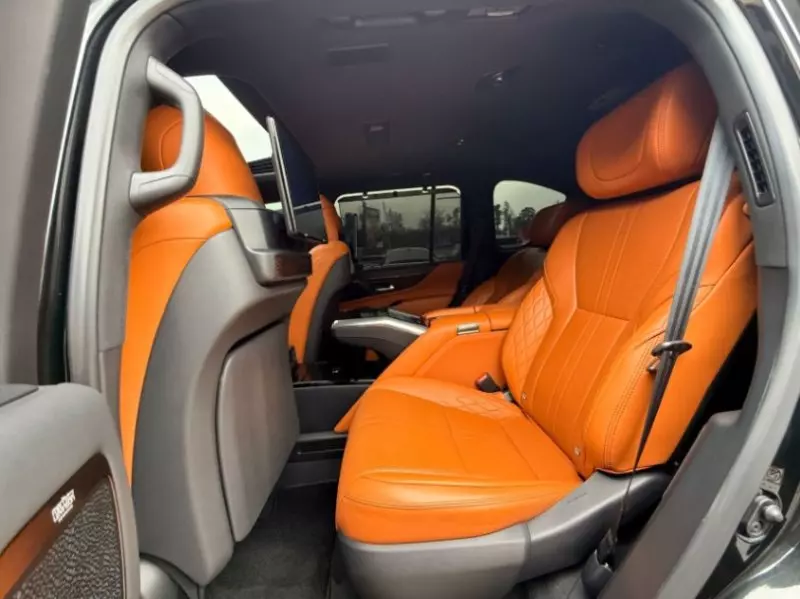 Lexus LX 600   - 2023