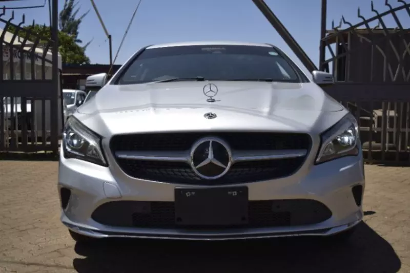 Mercedes-Benz CLA 180   - 2017