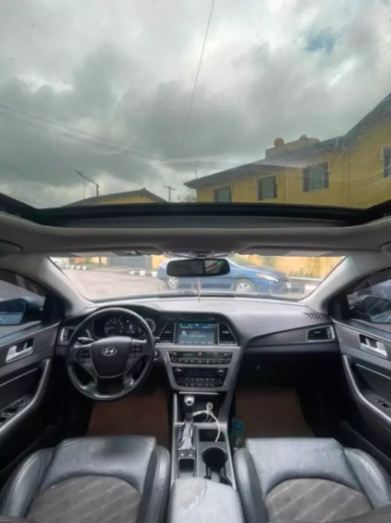 Hyundai Sonata   - 2015