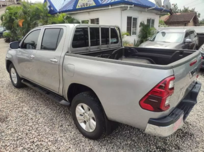 TOYOTA Hilux   - 2017