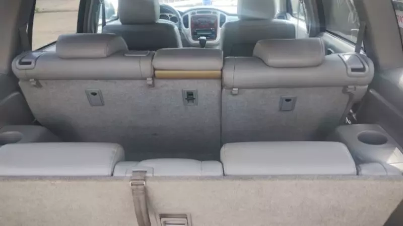 TOYOTA Highlander - 2010