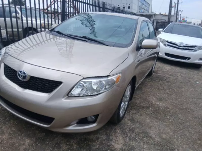 Toyota Corolla   - 2013