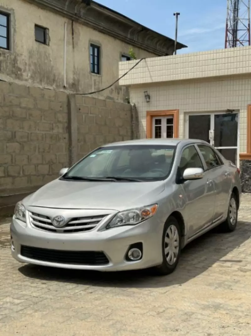 Toyota Corolla   - 2011
