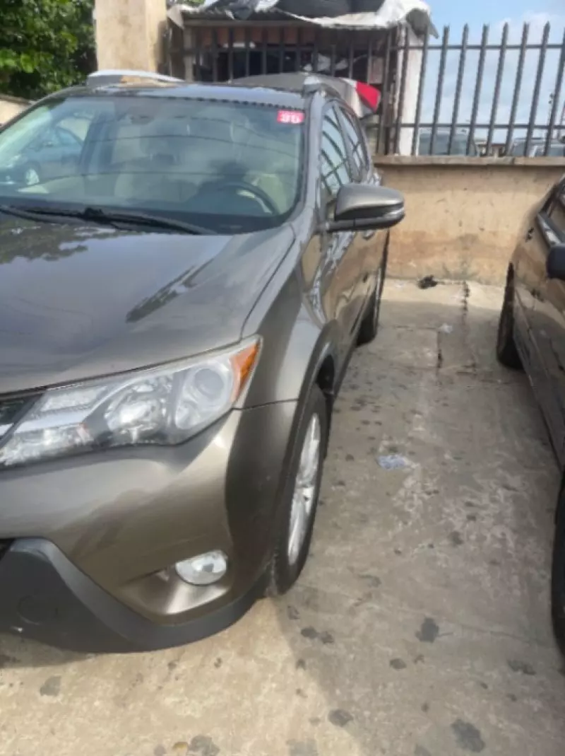 Toyota RAV4 - 2013