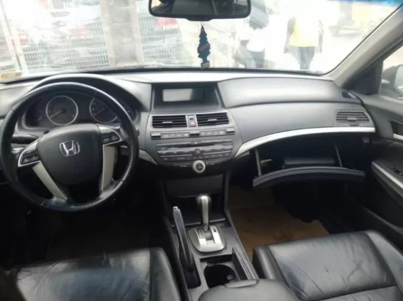 Honda Accord   - 2009