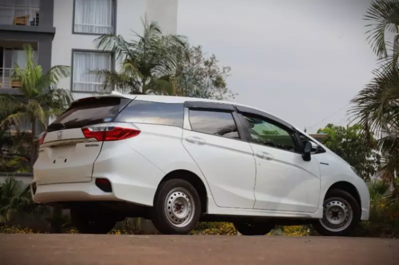 Honda Fit shuttle    - 2018