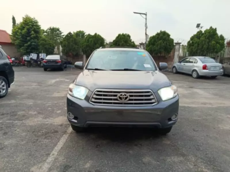 Toyota Highlander   - 2010