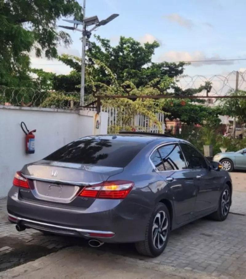 Honda Accord   - 2016