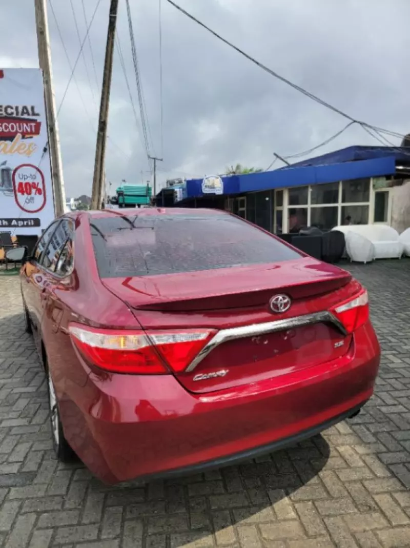 Toyota Camry   - 2017