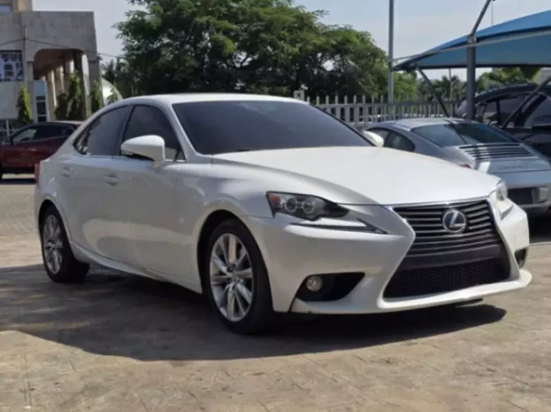 Lexus IS 200   - 2014