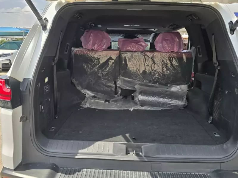 Lexus LX 600   - 2024