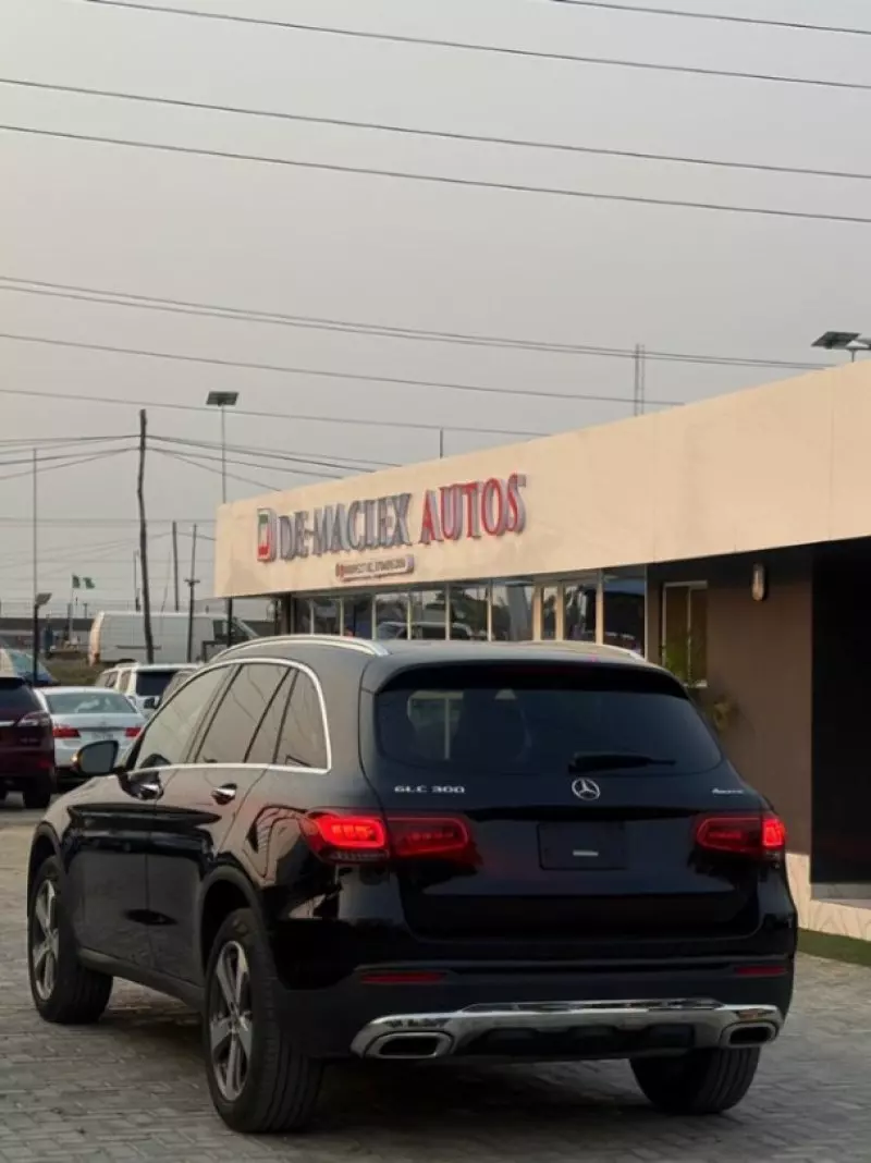 Mercedes-Benz GLC 300   - 2018