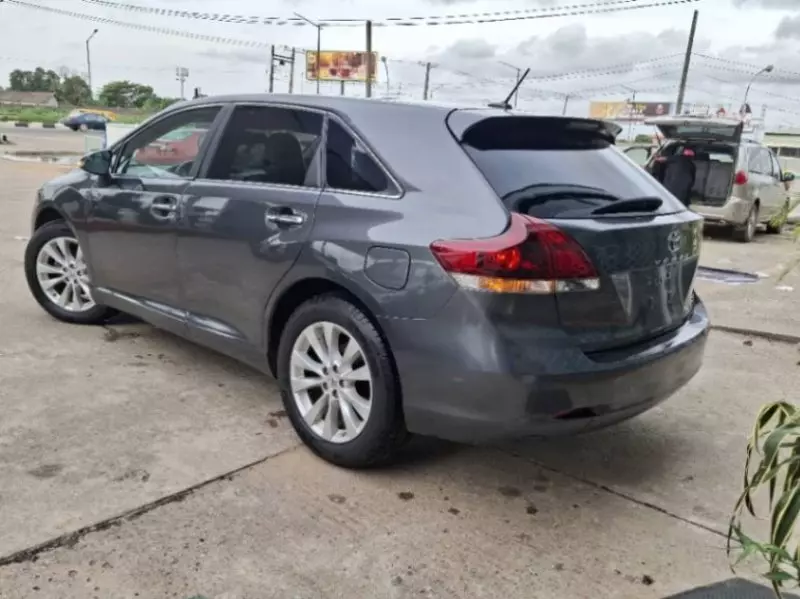 Toyota Venza   - 2014