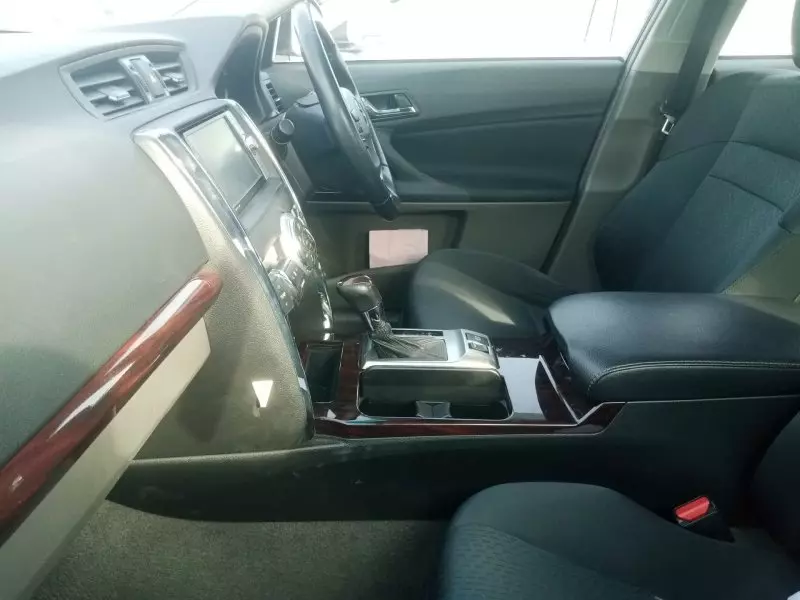 Toyota Mark X   - 2012