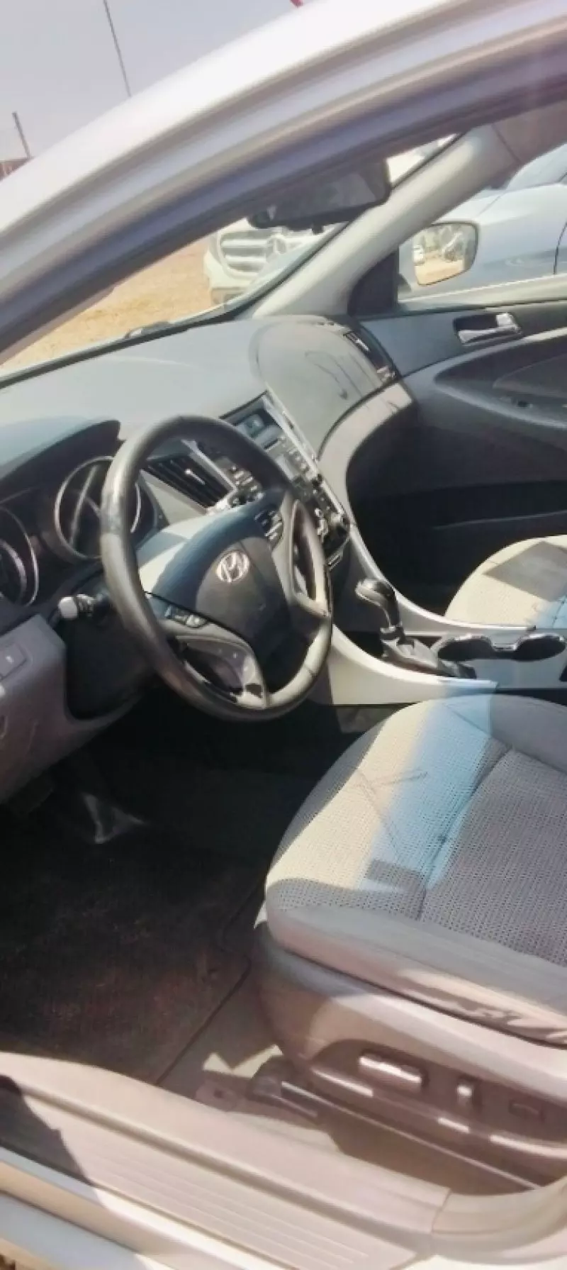 Hyundai Sonata   - 2012