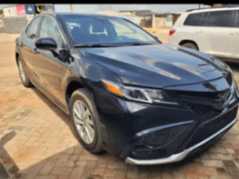 Toyota Camry - 2023
