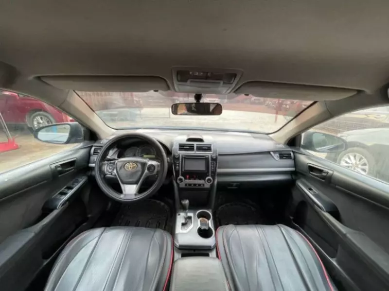Toyota Camry   - 2012