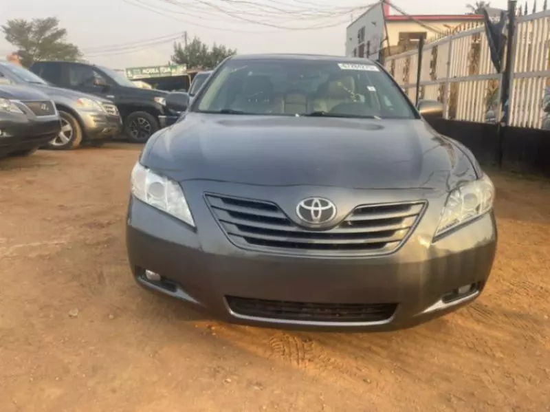 Toyota Camry   - 2008