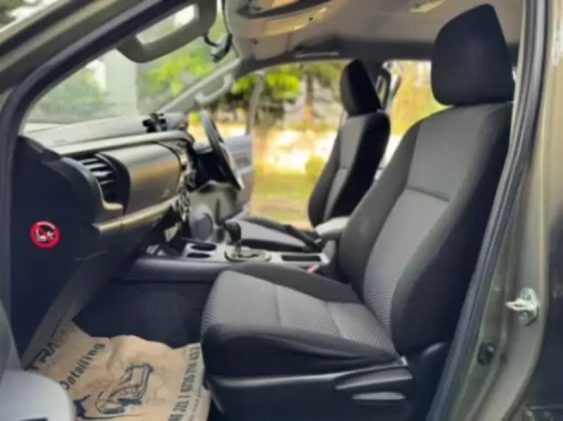 TOYOTA Hilux   - 2021
