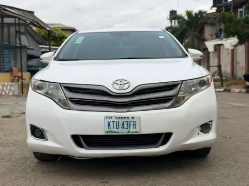 Toyota Venza   - 2013