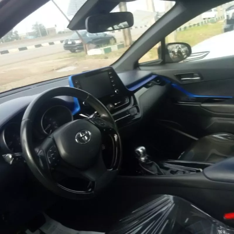 TOYOTA C-HR   - 2020