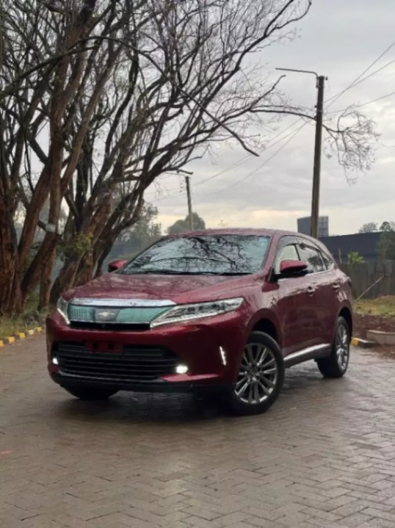 Toyota Harrier   - 2019