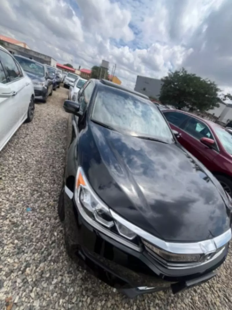 Honda Accord   - 2016
