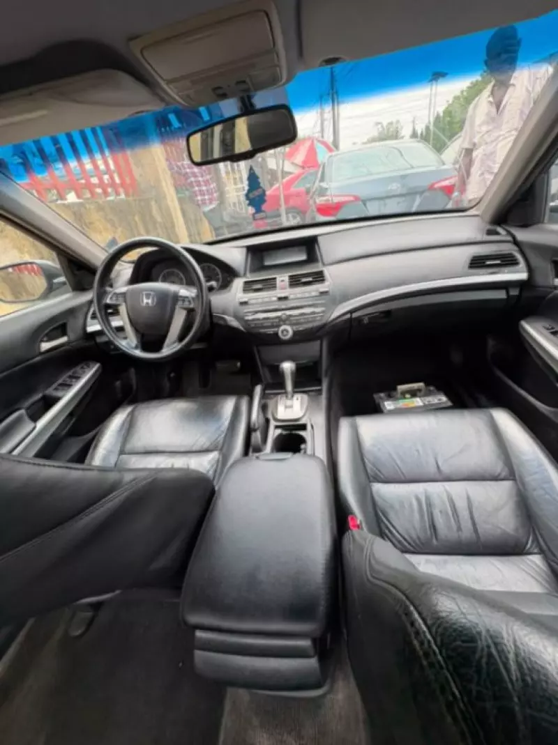 Honda Accord   - 2009
