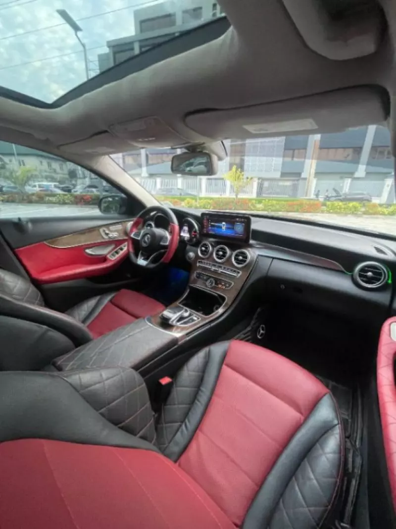 Mercedes-Benz C 300 - 2015