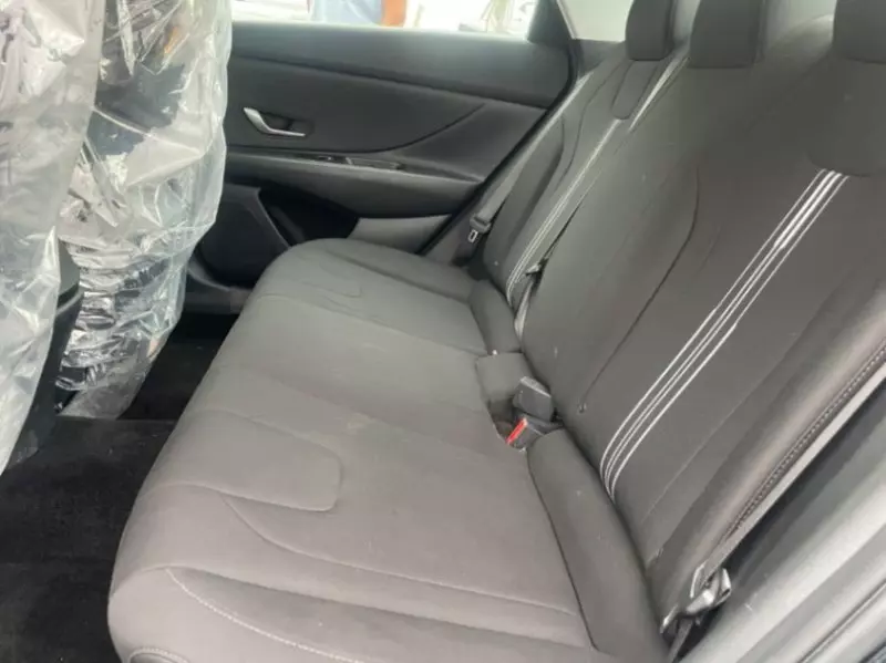 Hyundai Elantra - 2023