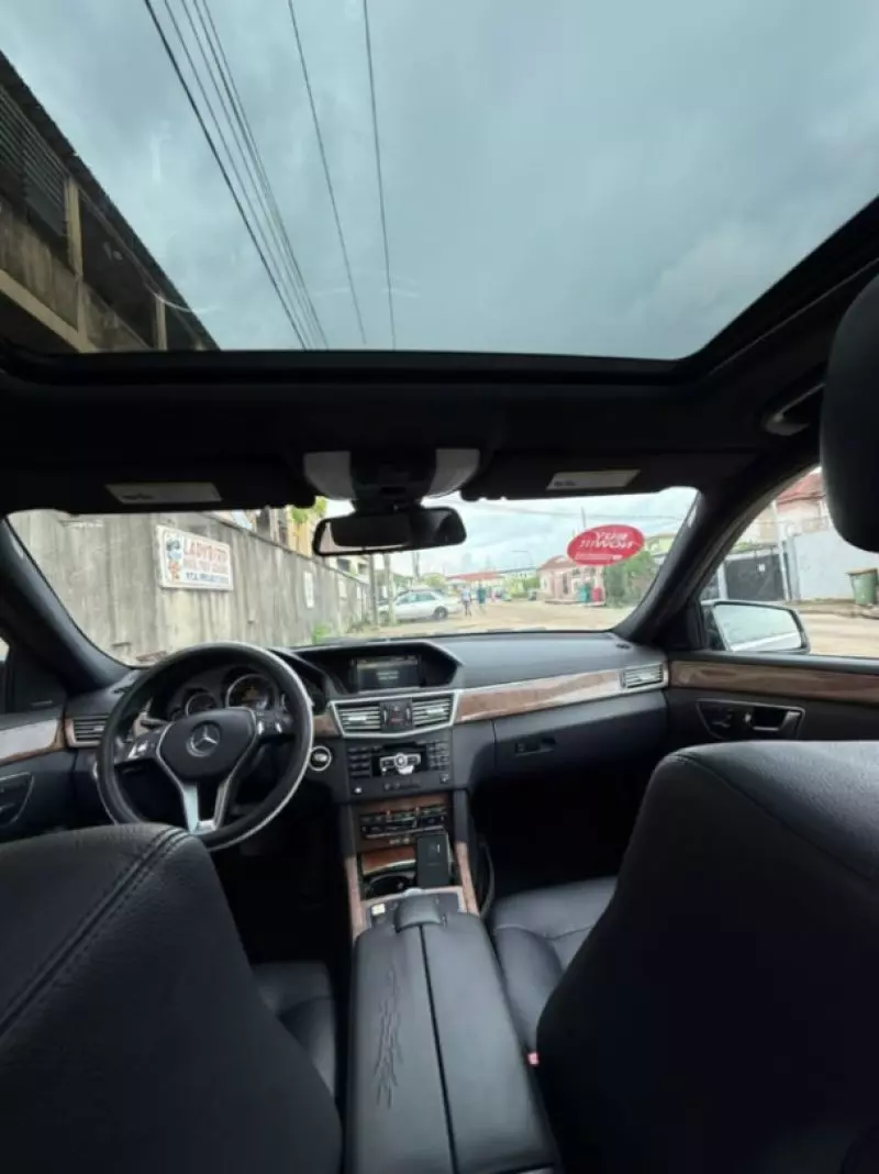 Mercedes-Benz E-class   - 2012