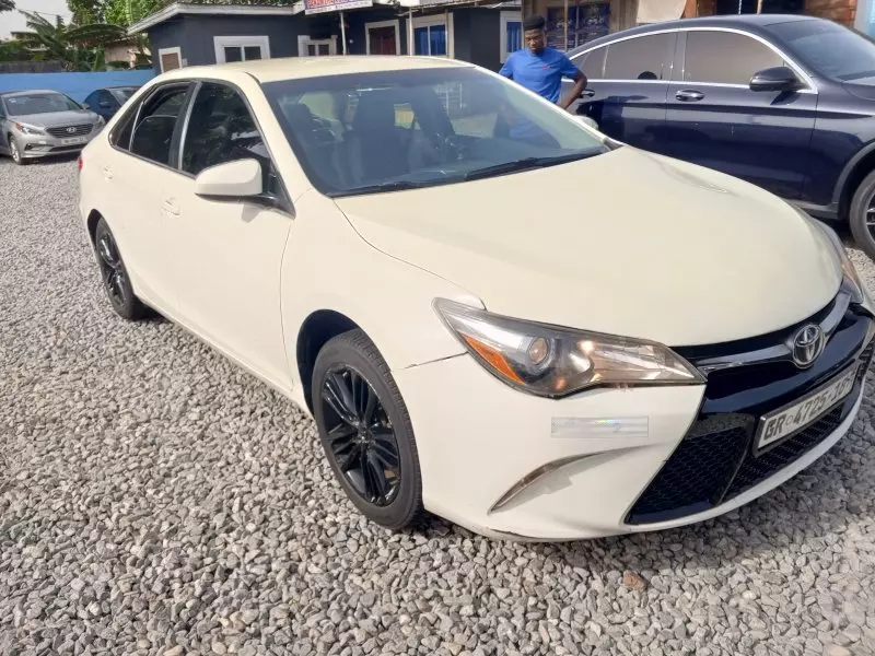 Toyota Camry   - 2015