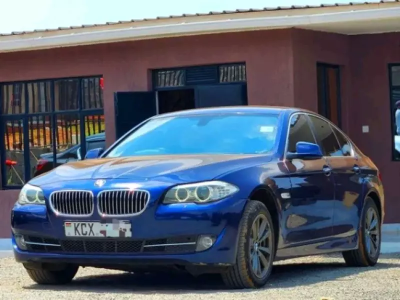 BMW 520   - 2012