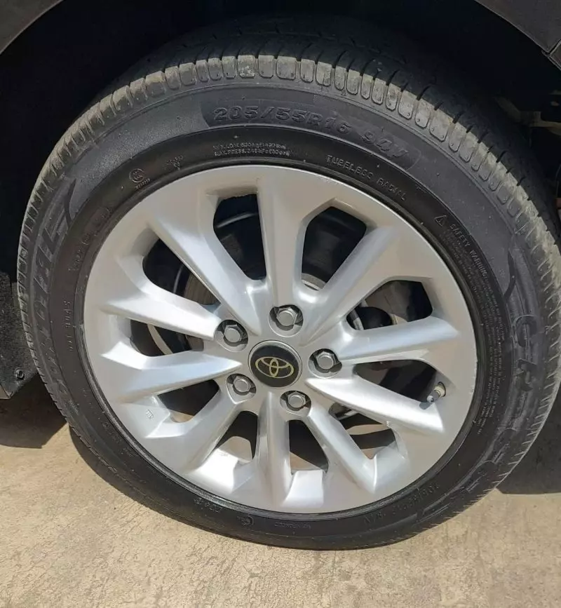 Toyota Corolla Hybrid    - 2020