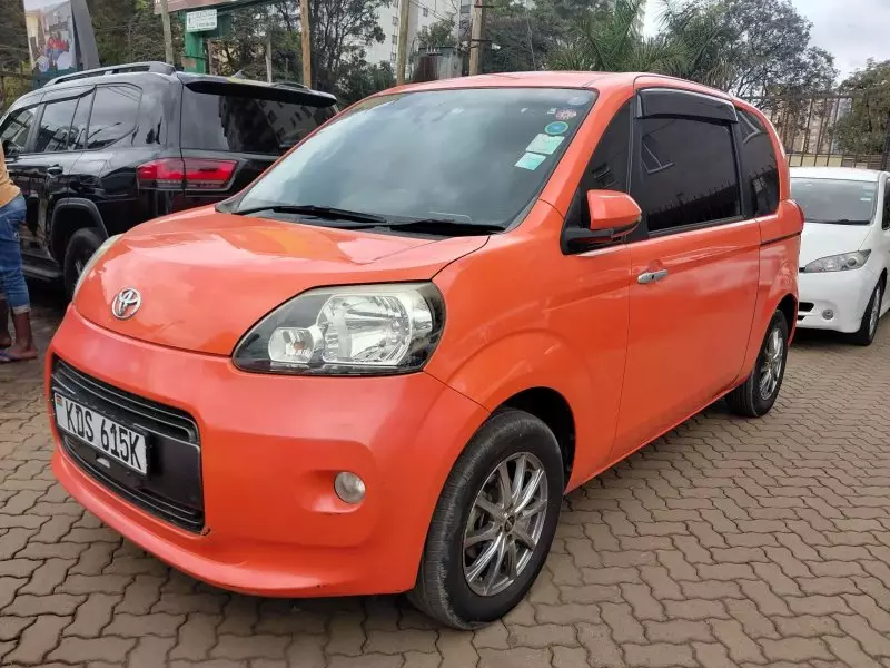 TOYOTA Porte - 2017