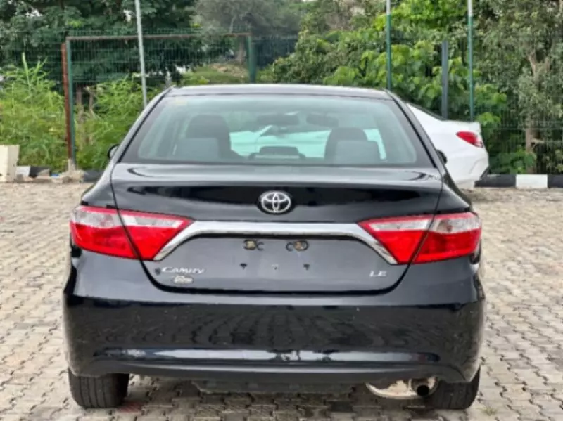 TOYOTA Camry - 2017