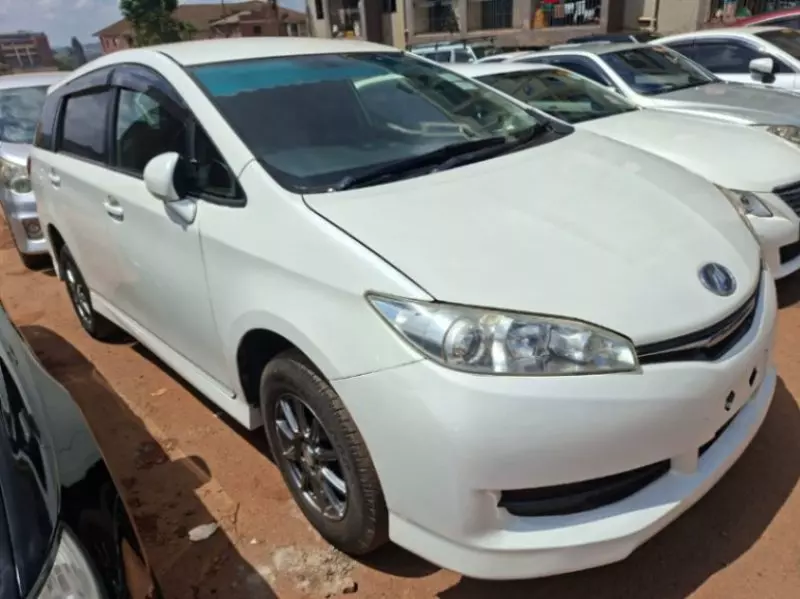 Toyota Wish   - 2012