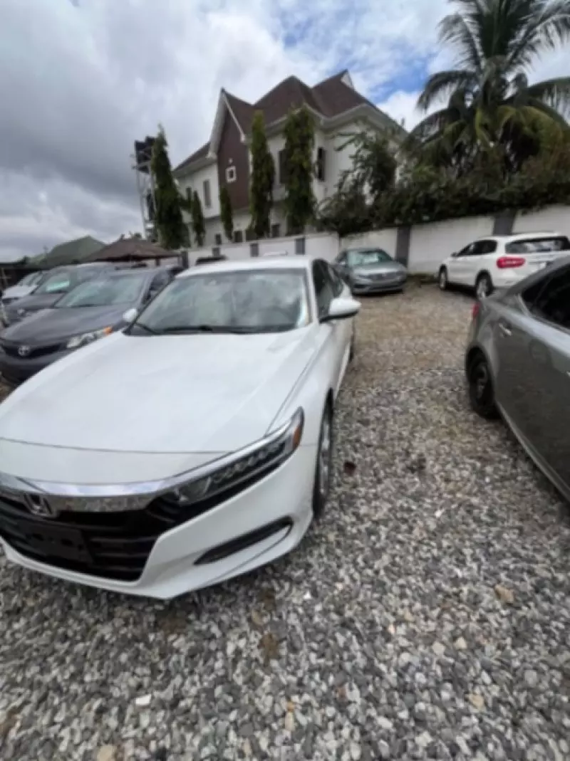 Honda Accord   - 2020