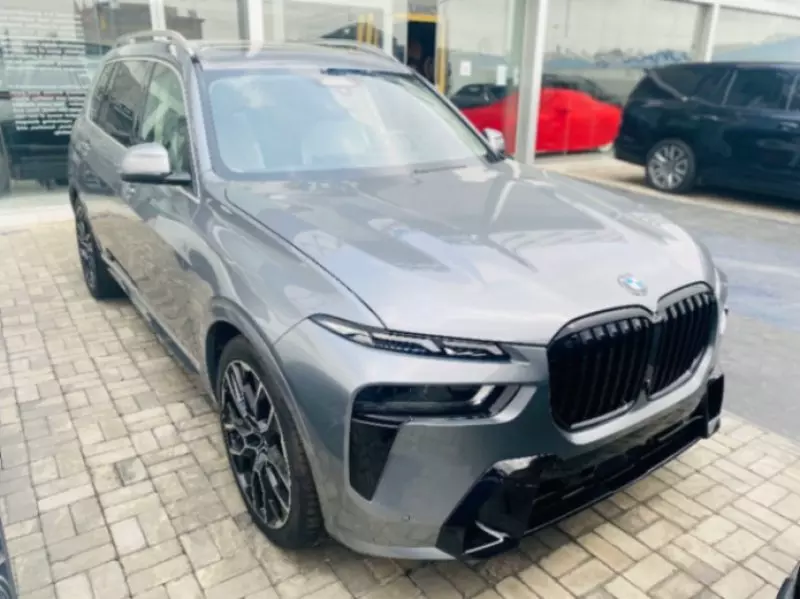 BMW X7   - 2023
