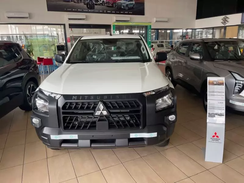 Mitsubishi L200   - 2025